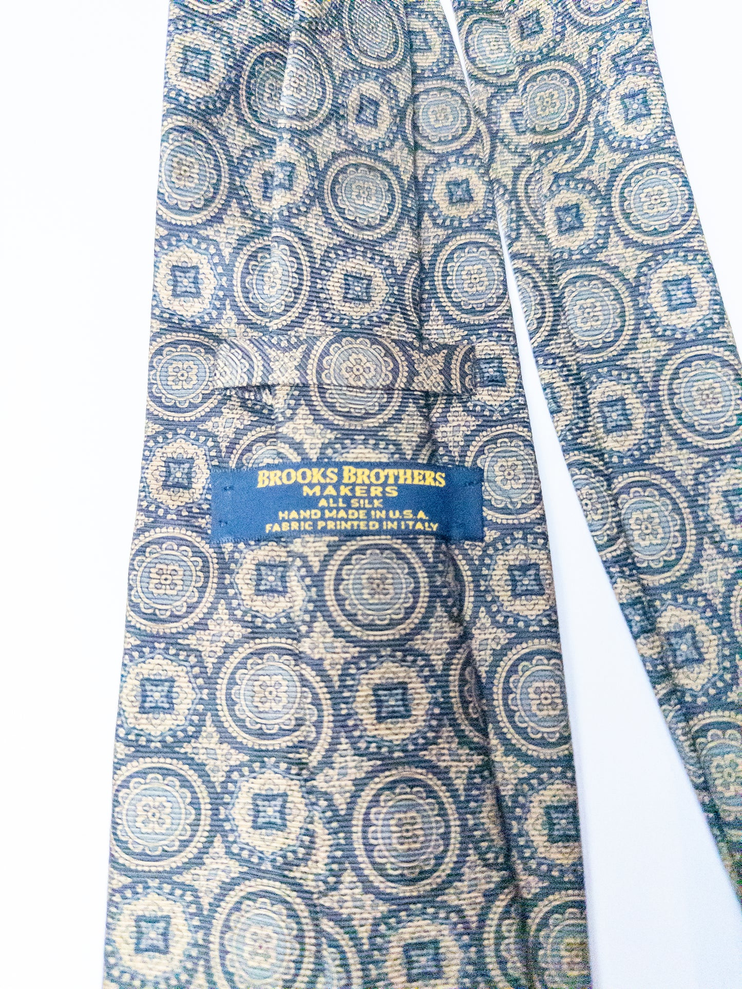 Brooks Brothers | Library Lounge Essential