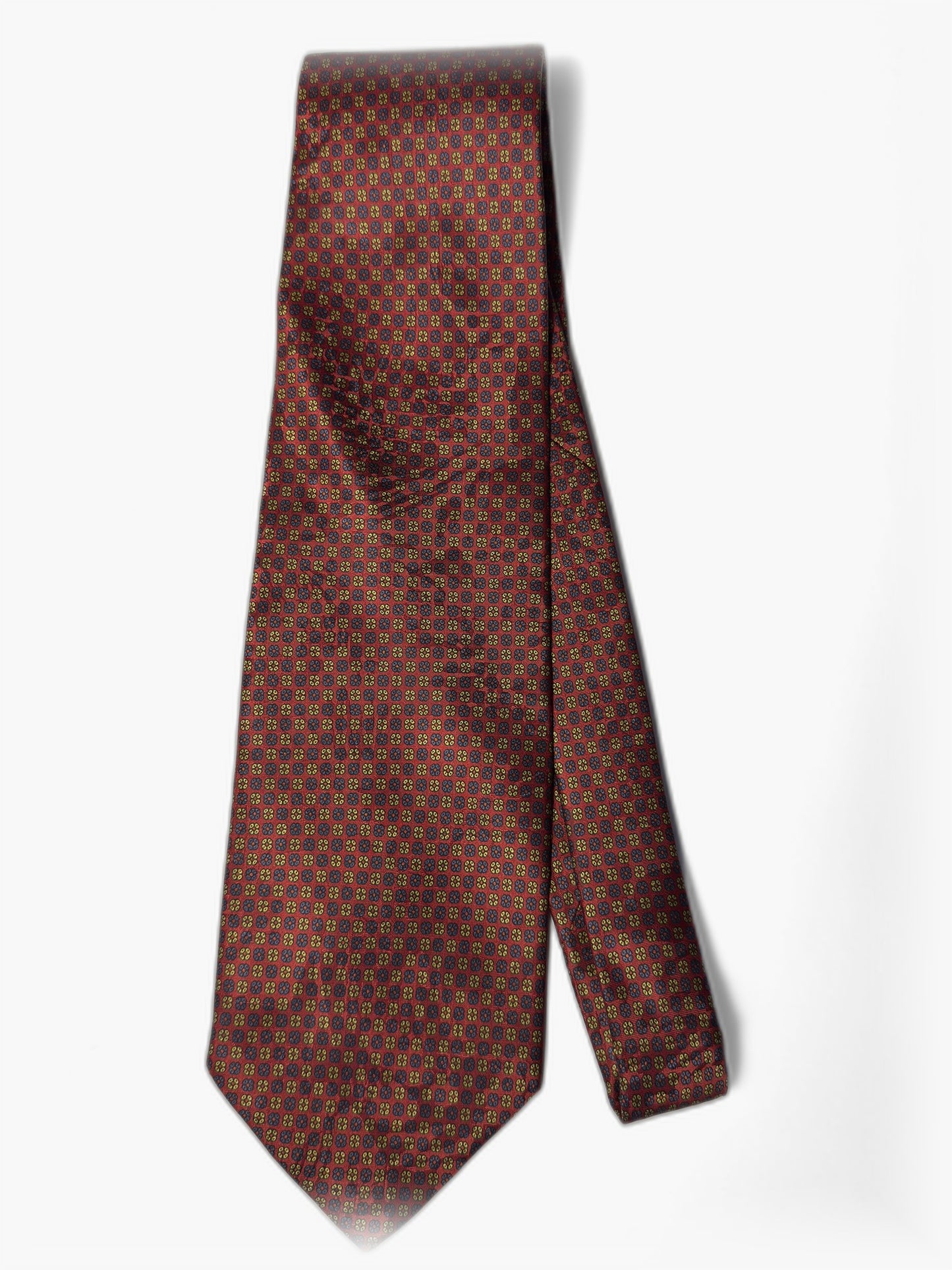 Vintage Krawatte in Burgund mit kleinem geometrischem Muster, Gesamtansicht