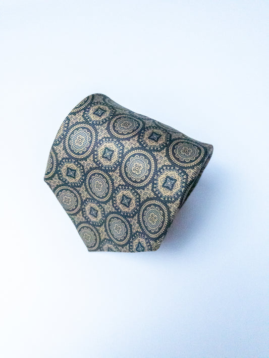 Brooks Brothers | Library Lounge Essential