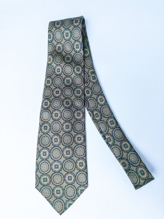 Brooks Brothers | Library Lounge Essential