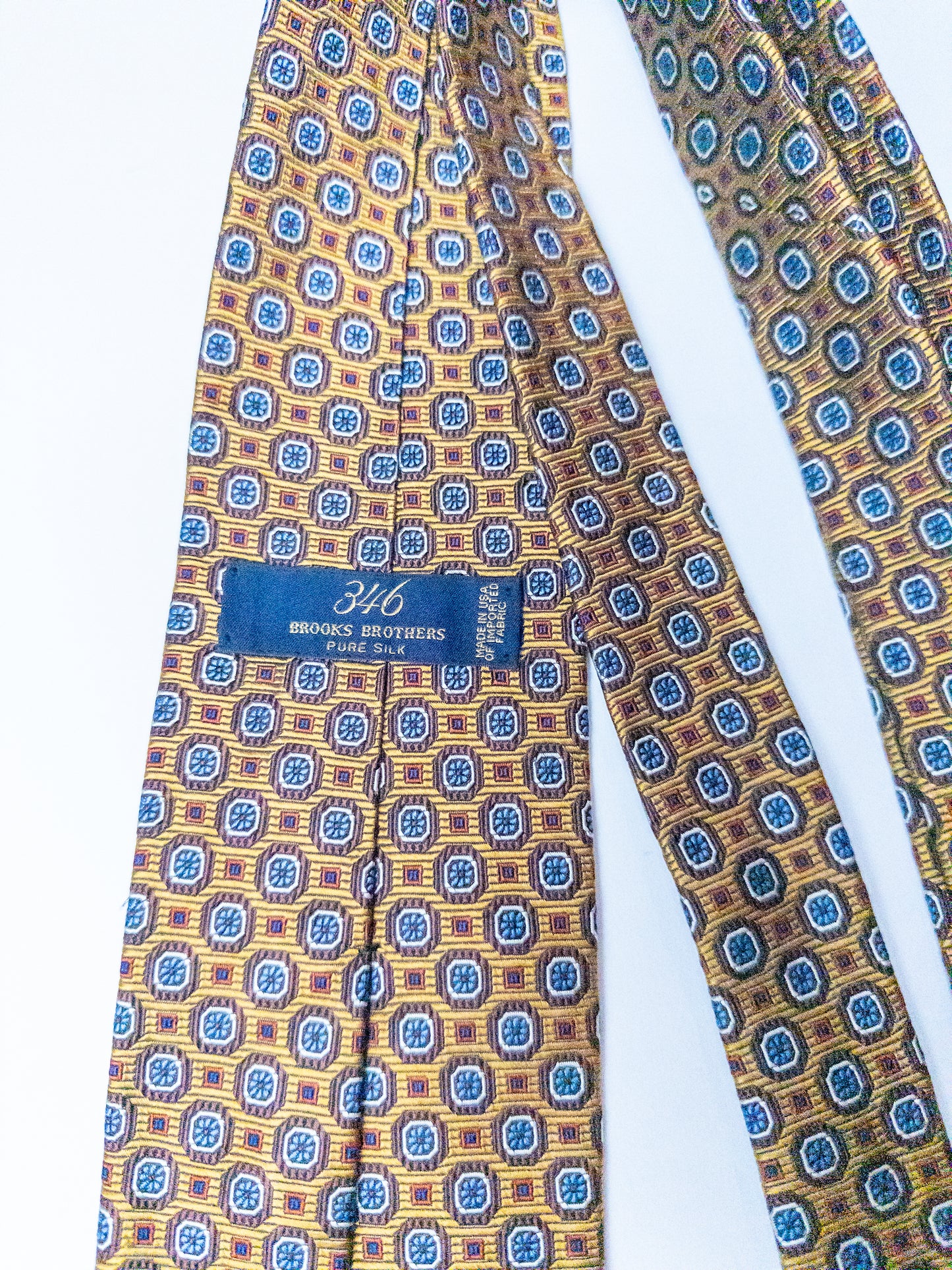 Brooks Brothers | Lecturer’s Medallion