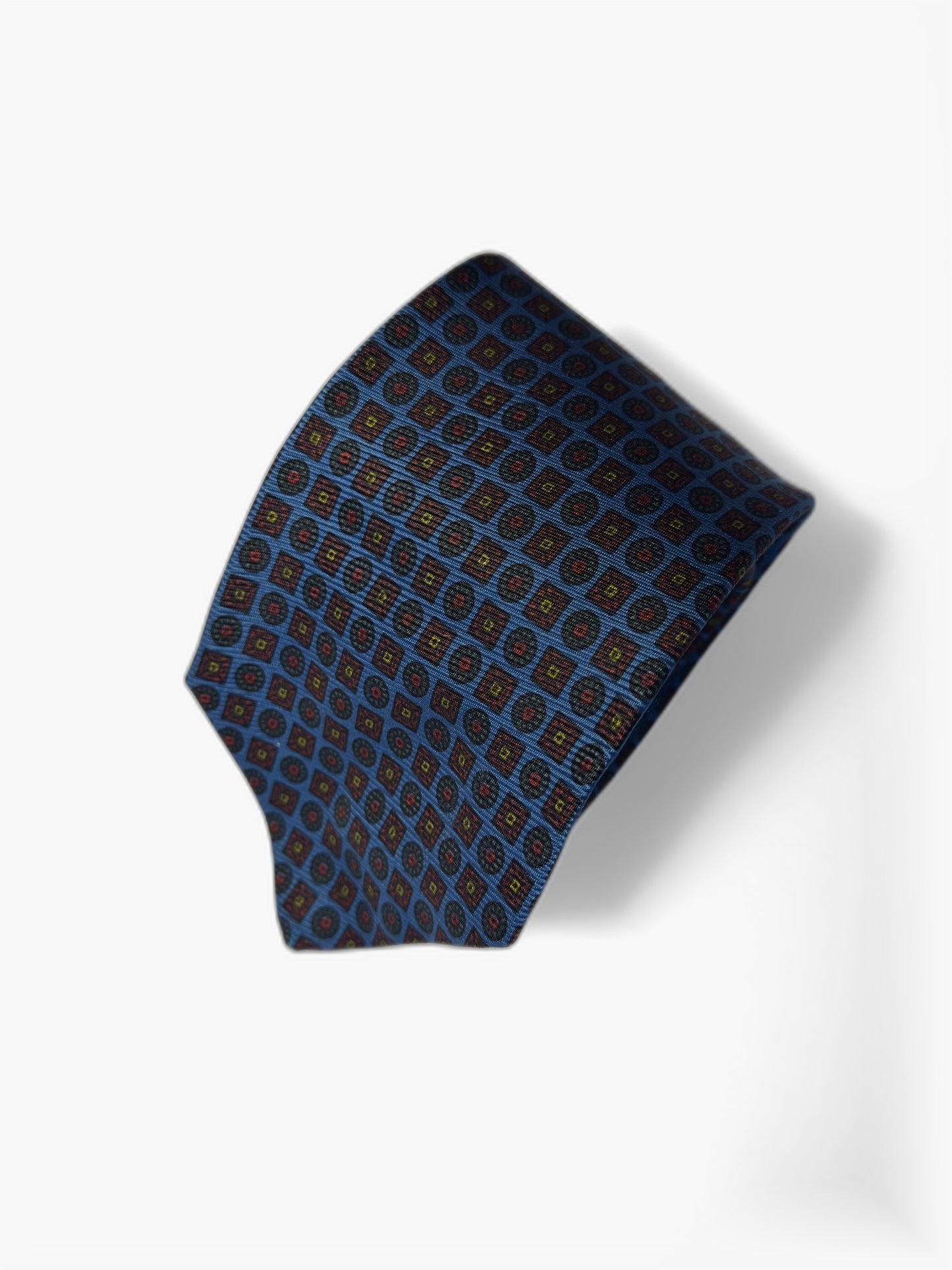 Detail: Brooks Brothers Krawatte mit geometrischem Muster in Blau und Gold, Nahaufnahme