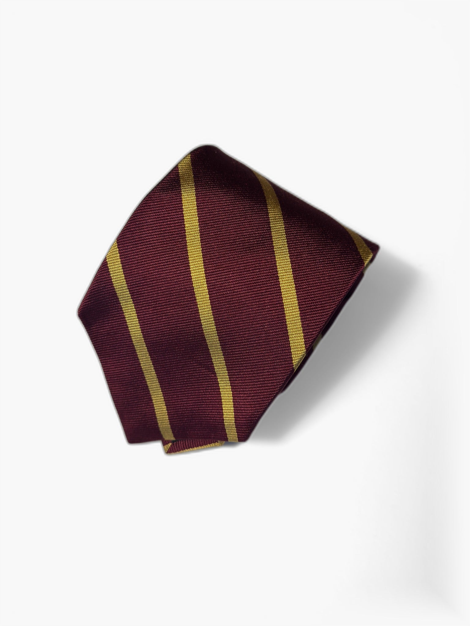 Detail: Brooks Brothers Repp-Krawatte in Burgund und Gold, Nahaufnahme der Spitze