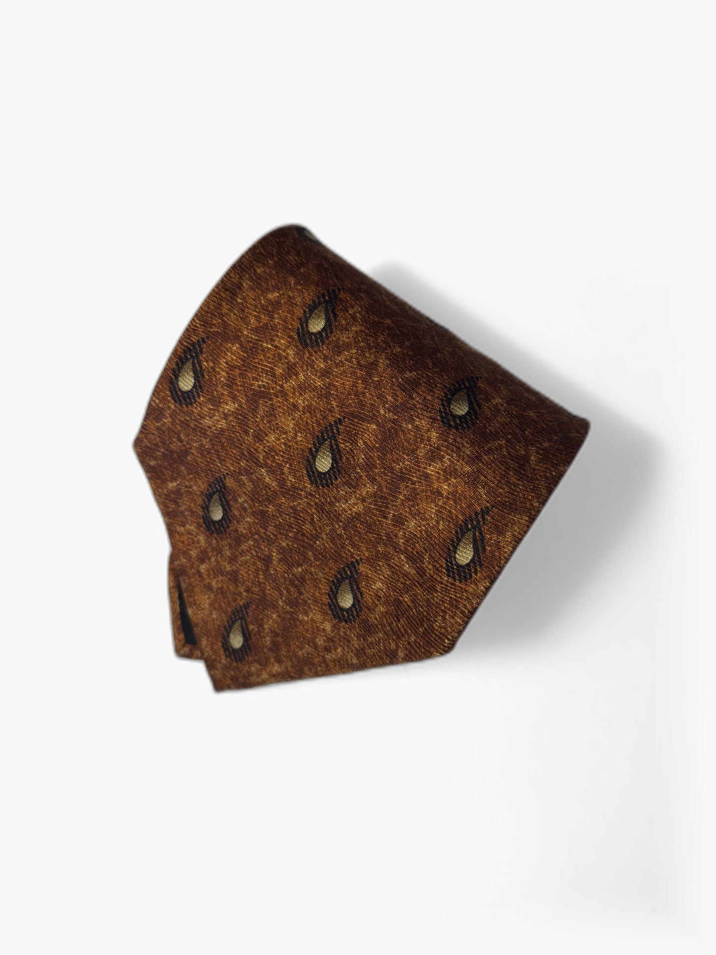 Detail: Ermenegildo Zegna Paisley-Krawatte in Cognac, Nahaufnahme