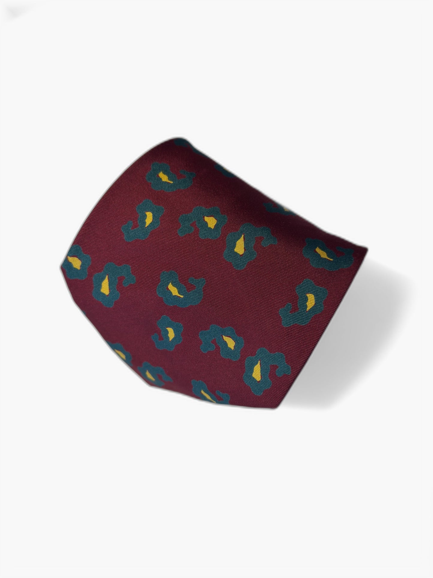 Detail: Polo Ralph Lauren Krawatte mit abstraktem Muster in Burgund und Teal, Nahaufnahme