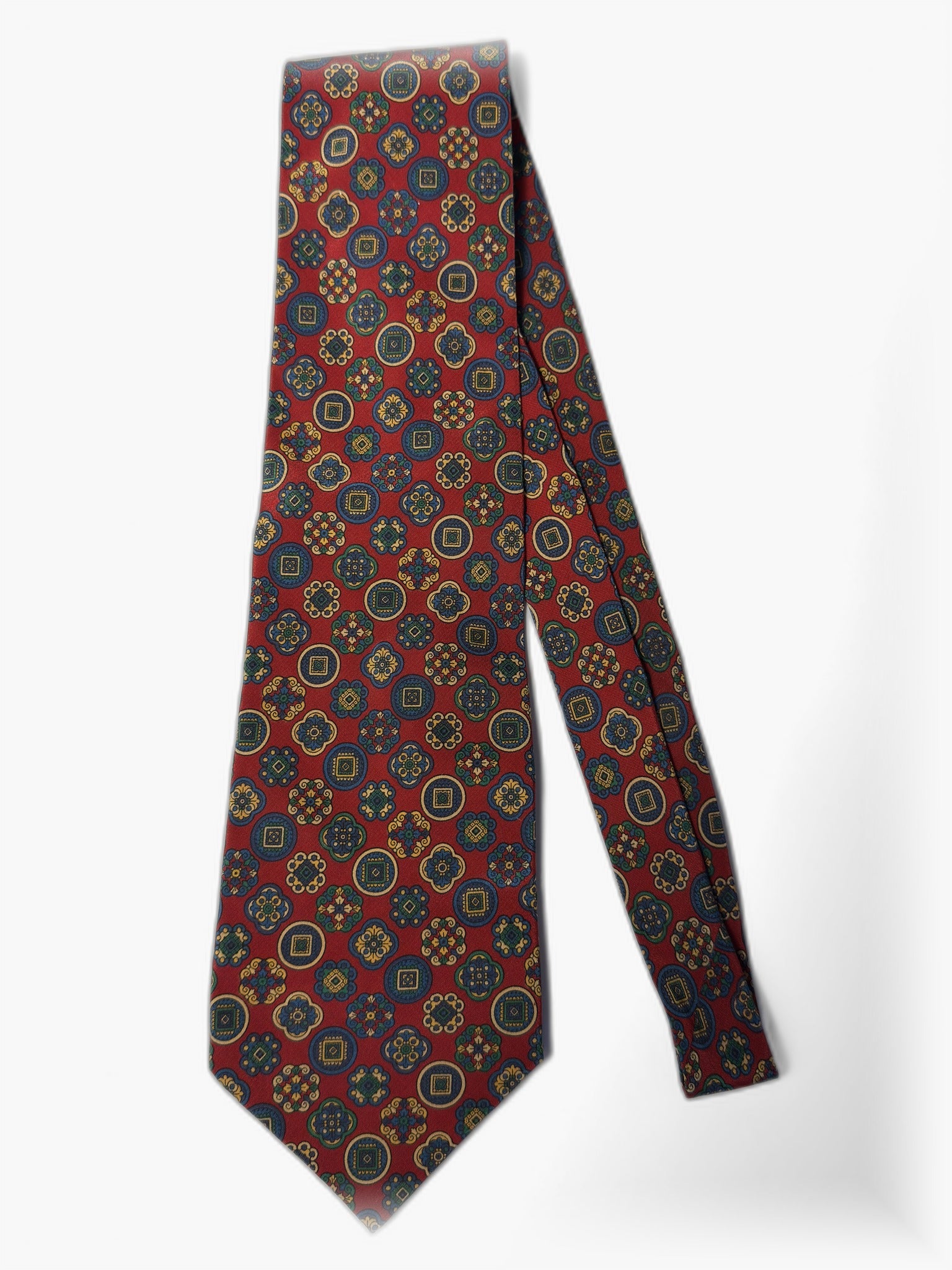 Vintage Krawatte in Rot mit bunten Medaillons, Gesamtansicht